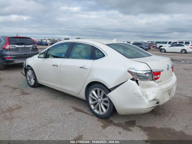 Photo 2 VIN: 1G4PS5SK5C4142650 - BUICK VERANO 