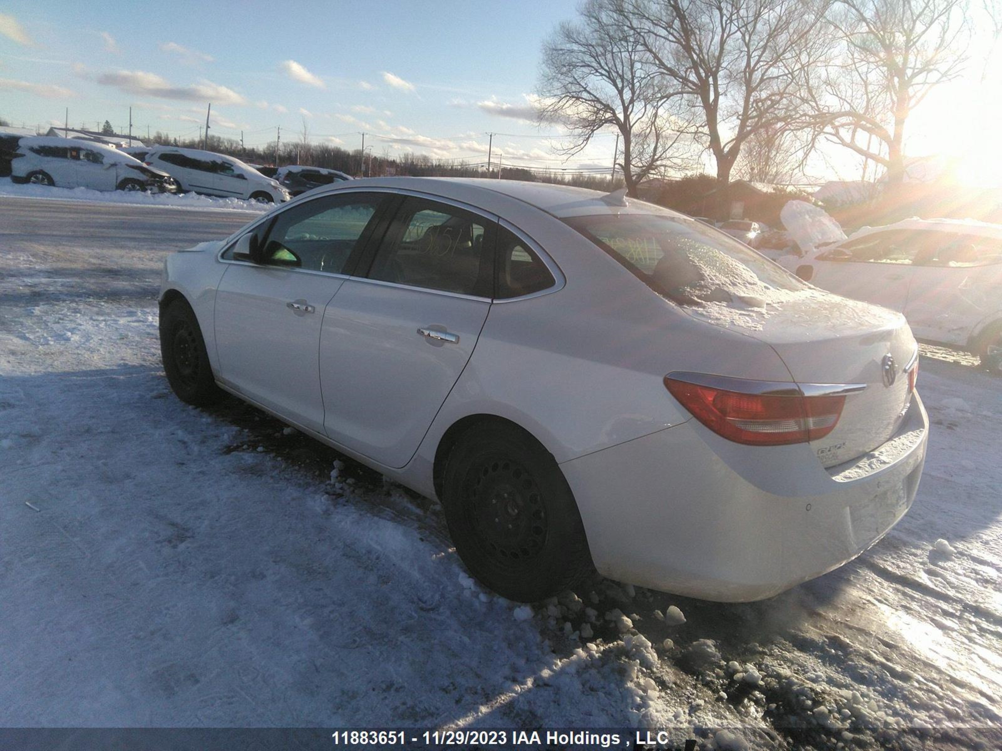 Photo 2 VIN: 1G4PS5SK5C4157875 - BUICK VERANO 