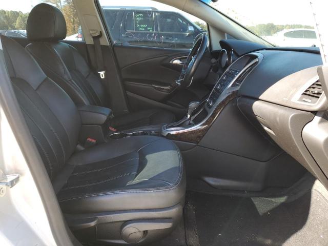 Photo 4 VIN: 1G4PS5SK5C4164390 - BUICK VERANO 