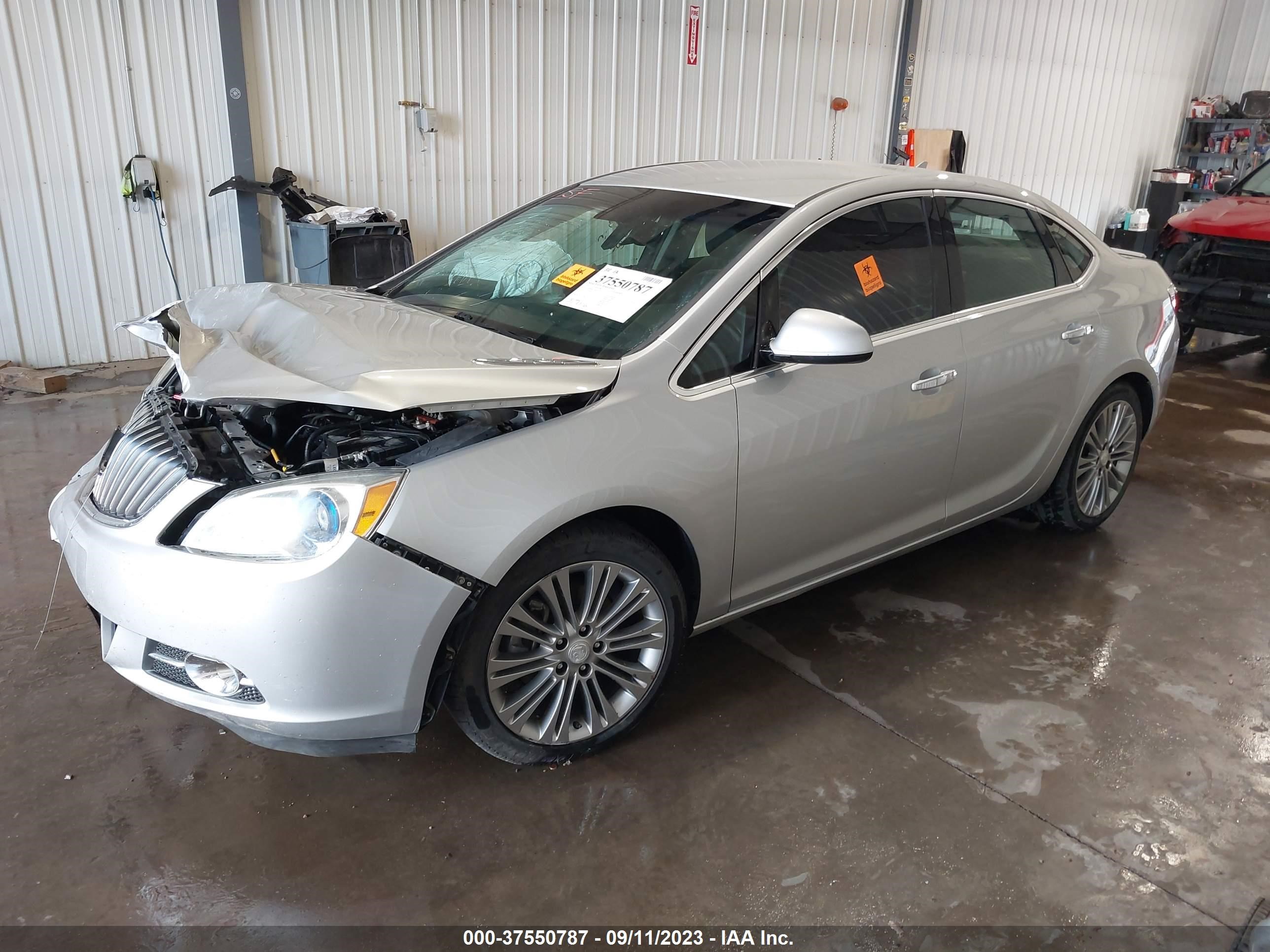 Photo 1 VIN: 1G4PS5SK5C4169217 - BUICK VERANO 