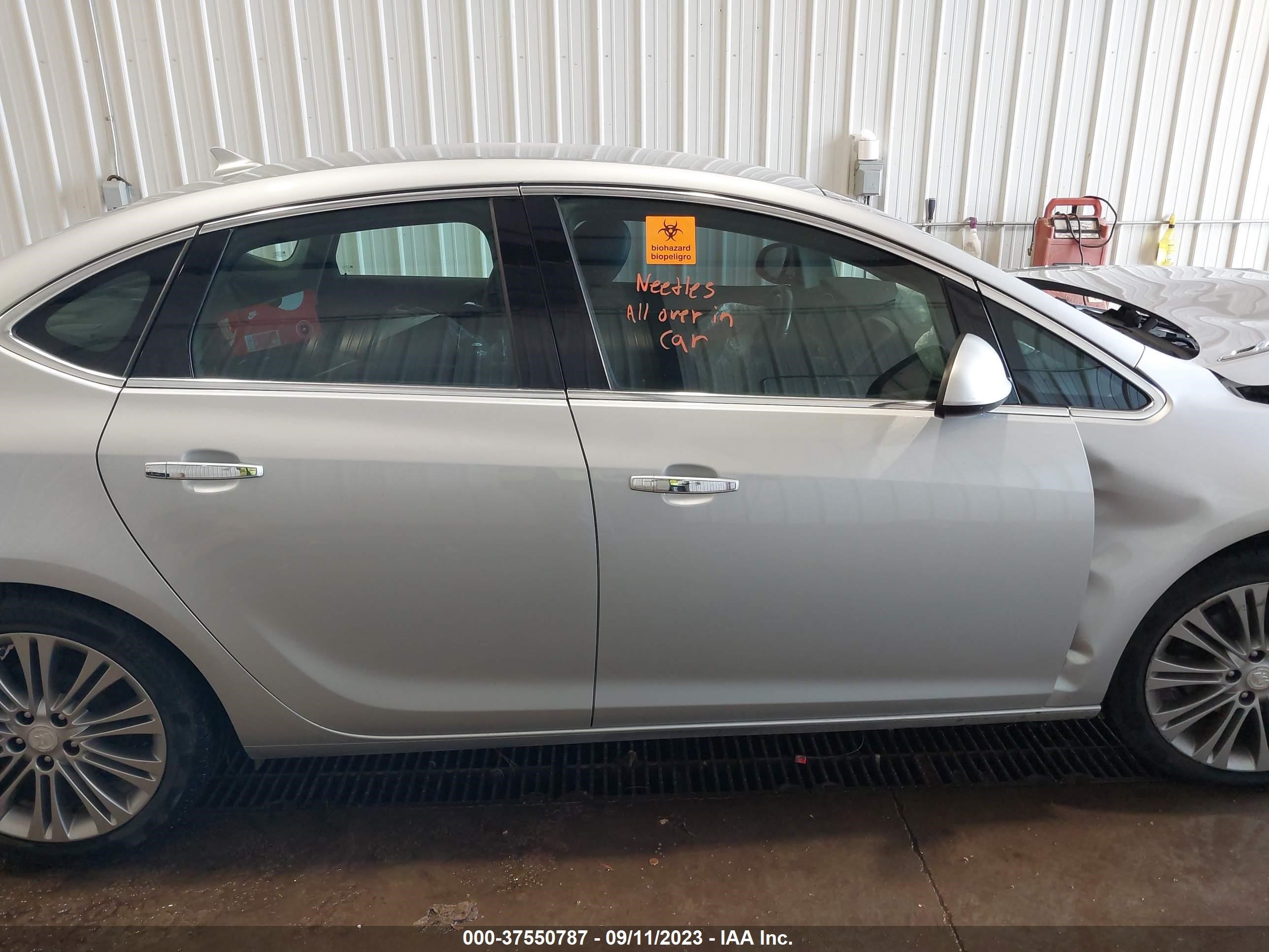 Photo 13 VIN: 1G4PS5SK5C4169217 - BUICK VERANO 