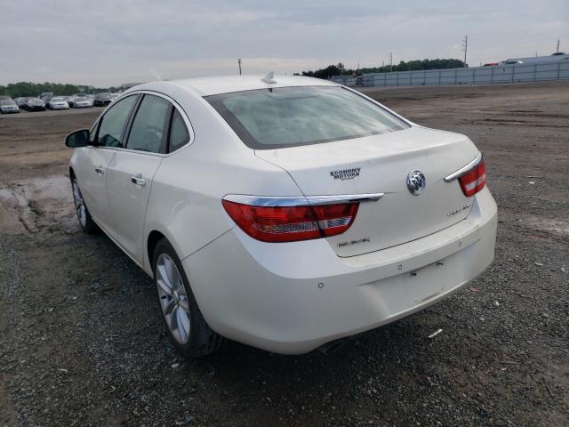 Photo 2 VIN: 1G4PS5SK5D4252082 - BUICK VERANO 