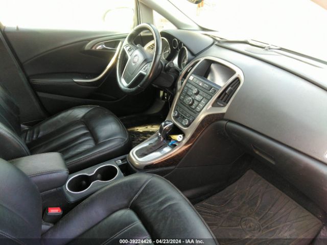 Photo 4 VIN: 1G4PS5SK5E4123647 - BUICK VERANO 