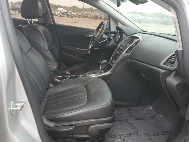 Photo 4 VIN: 1G4PS5SK5G4172883 - BUICK VERANO 