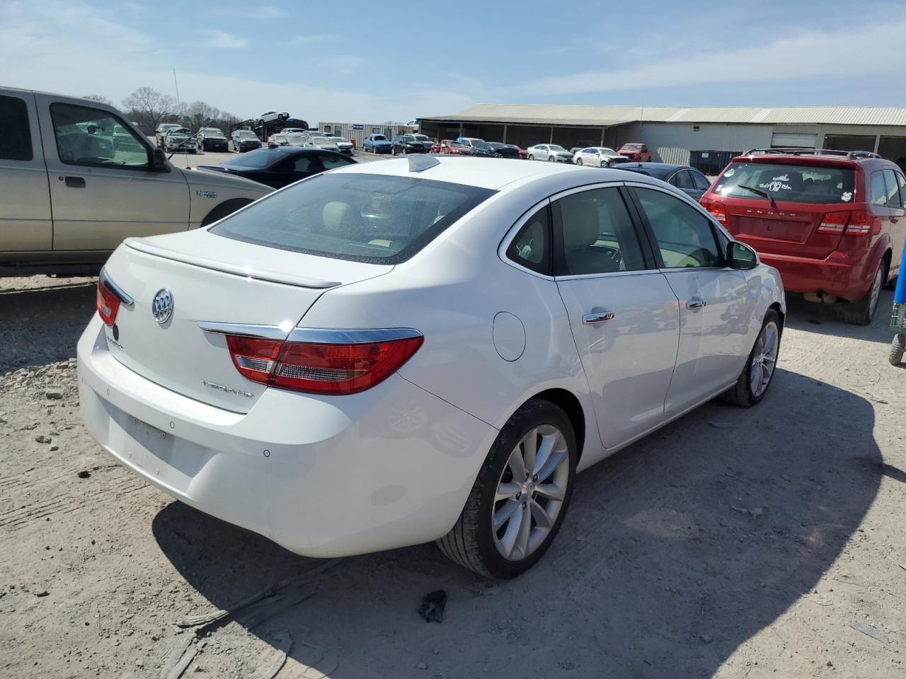 Photo 2 VIN: 1G4PS5SK5H4105122 - BUICK VERANO 