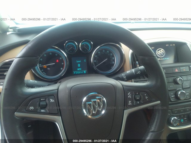 Photo 4 VIN: 1G4PS5SK6C4122097 - BUICK VERANO 