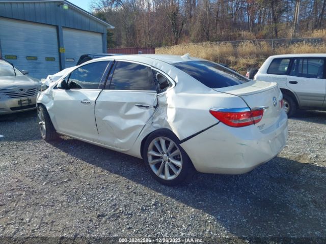 Photo 2 VIN: 1G4PS5SK6C4184163 - BUICK VERANO 