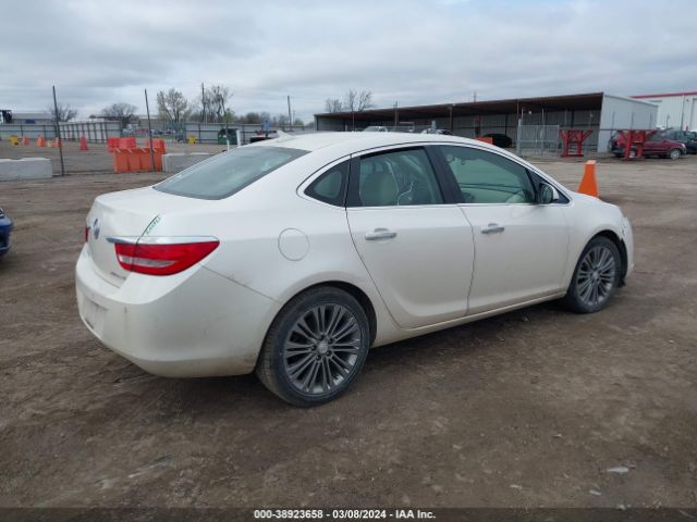 Photo 3 VIN: 1G4PS5SK6E4101429 - BUICK VERANO 