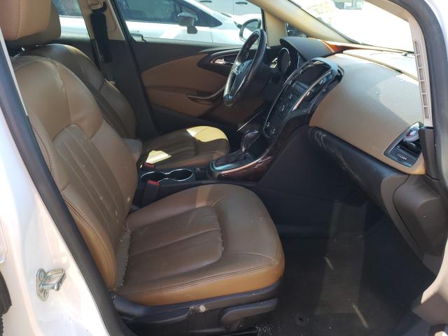 Photo 4 VIN: 1G4PS5SK6E4161176 - BUICK VERANO 