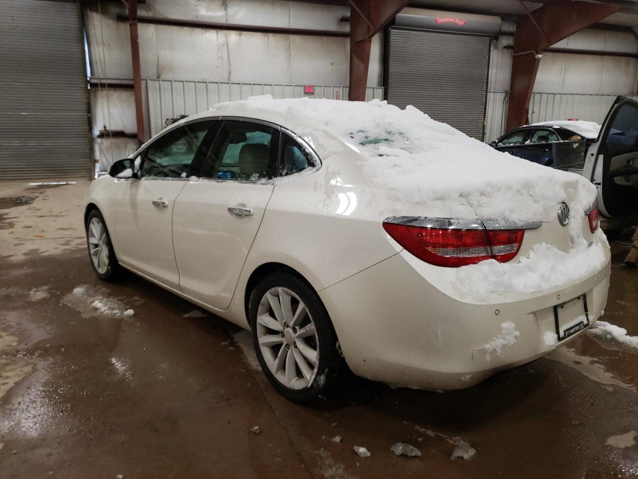 Photo 1 VIN: 1G4PS5SK6F4104851 - BUICK VERANO 