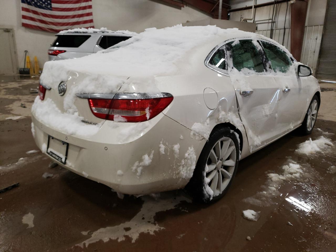 Photo 2 VIN: 1G4PS5SK6F4104851 - BUICK VERANO 