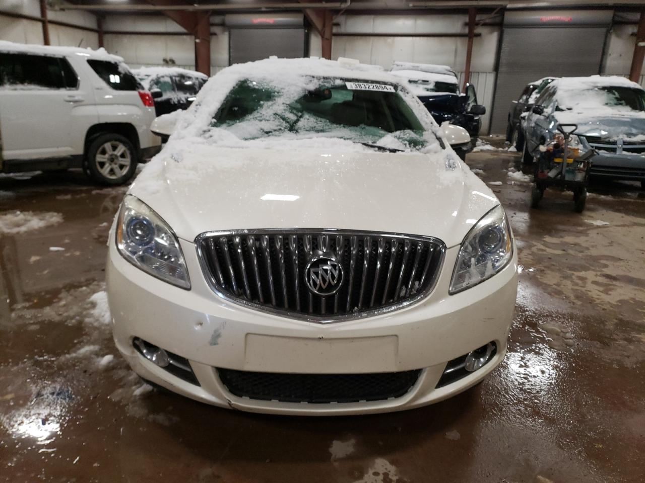 Photo 4 VIN: 1G4PS5SK6F4104851 - BUICK VERANO 