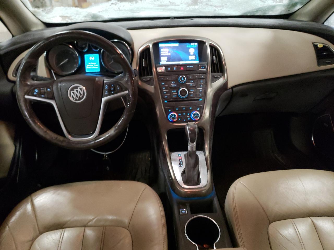 Photo 7 VIN: 1G4PS5SK6F4104851 - BUICK VERANO 