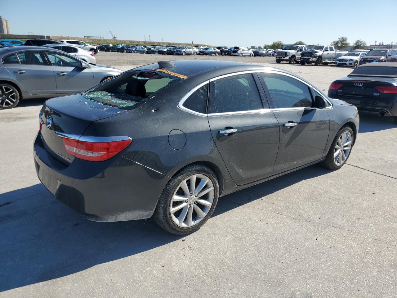 Photo 2 VIN: 1G4PS5SK6F4141432 - BUICK VERANO 