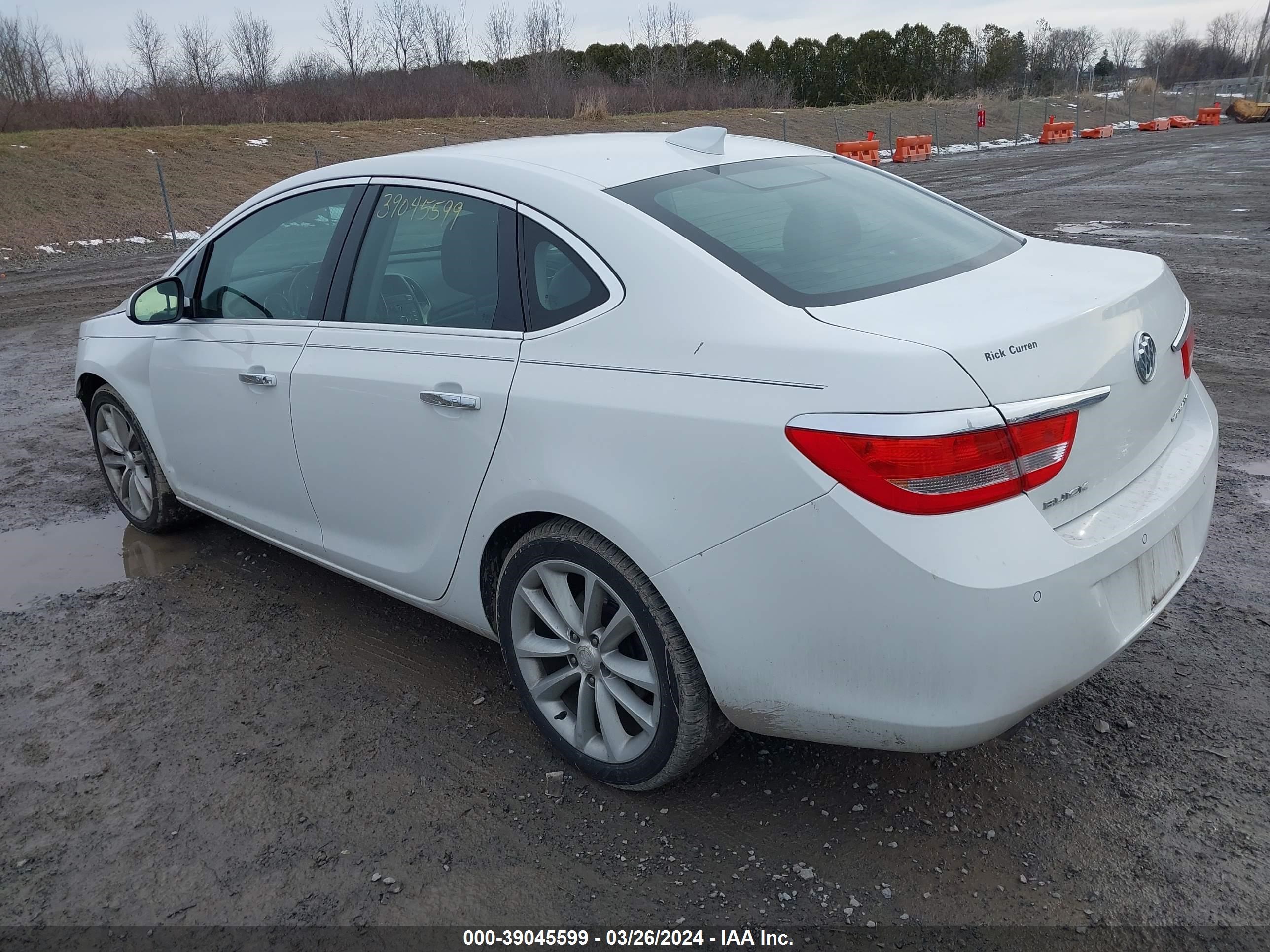 Photo 2 VIN: 1G4PS5SK6H4113505 - BUICK VERANO 