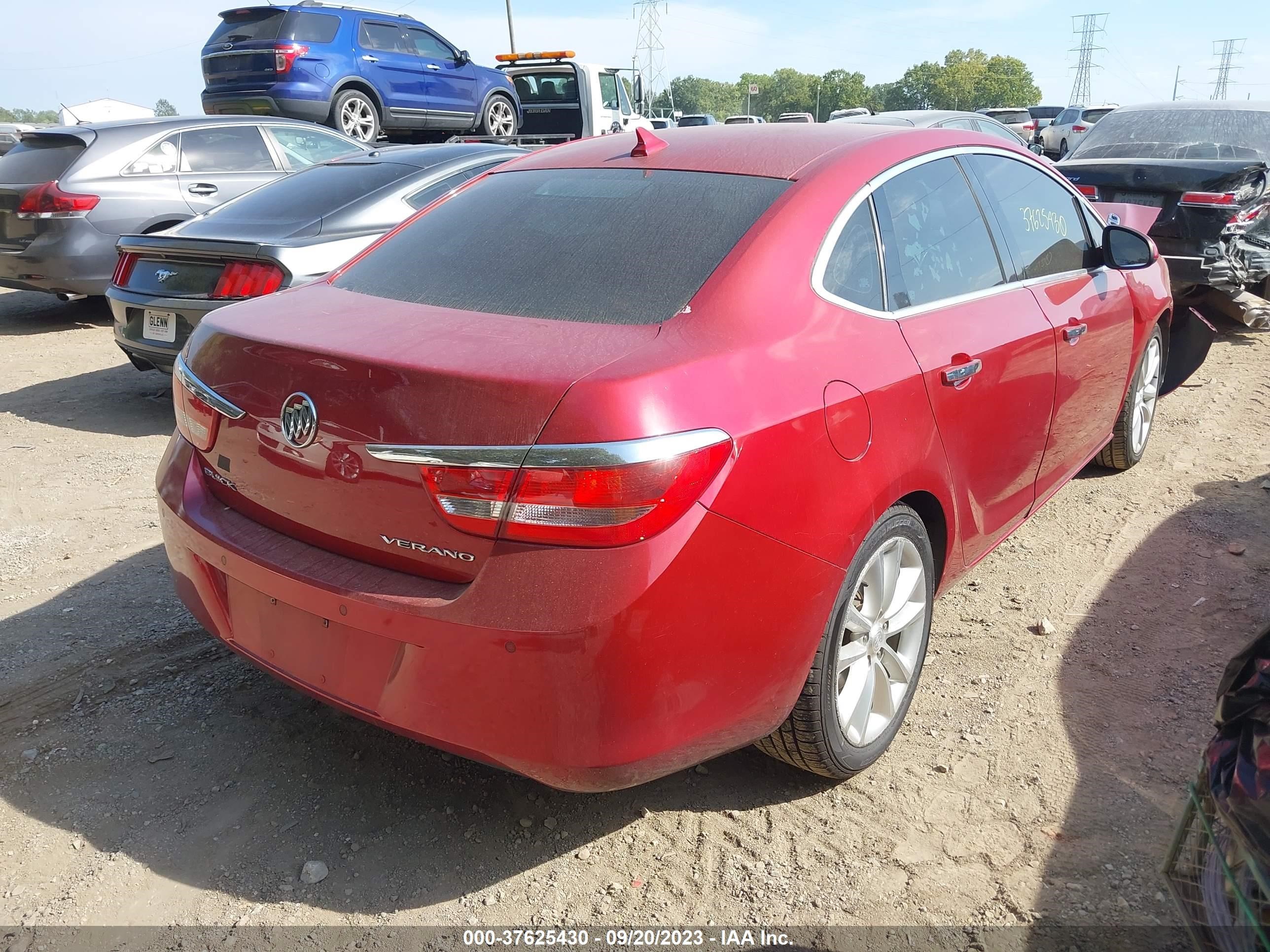 Photo 3 VIN: 1G4PS5SK8D4247247 - BUICK VERANO 