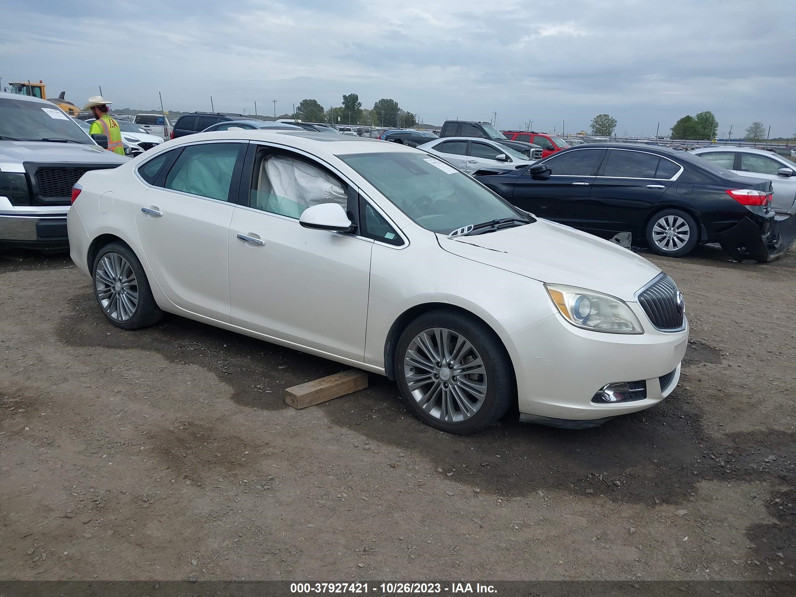 Photo 0 VIN: 1G4PS5SK8F4148625 - BUICK VERANO 