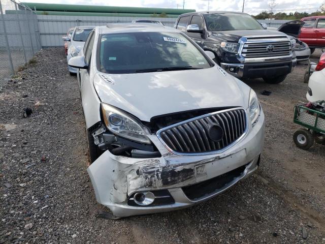 Photo 8 VIN: 1G4PS5SK8F4194620 - BUICK VERANO 