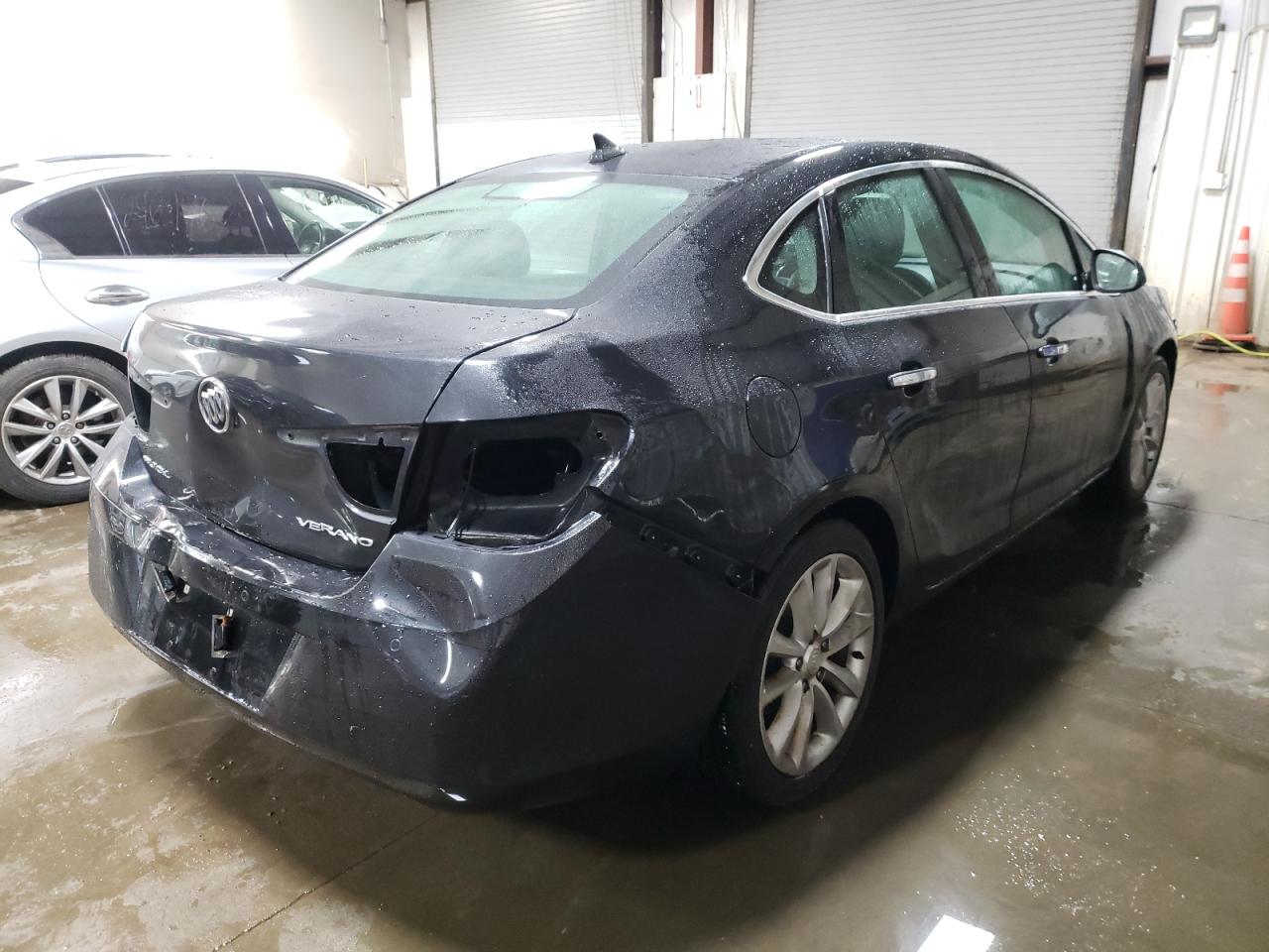 Photo 2 VIN: 1G4PS5SK9E4126065 - BUICK VERANO 