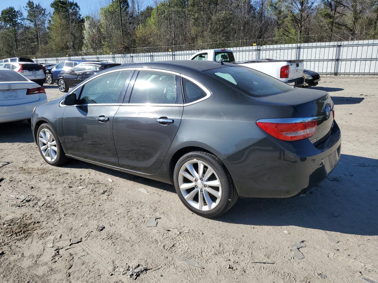 Photo 1 VIN: 1G4PS5SK9E4189554 - BUICK VERANO 