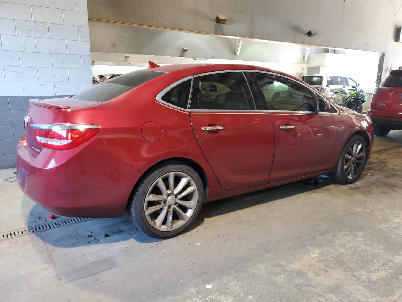 Photo 2 VIN: 1G4PS5SKXD4171272 - BUICK VERANO 