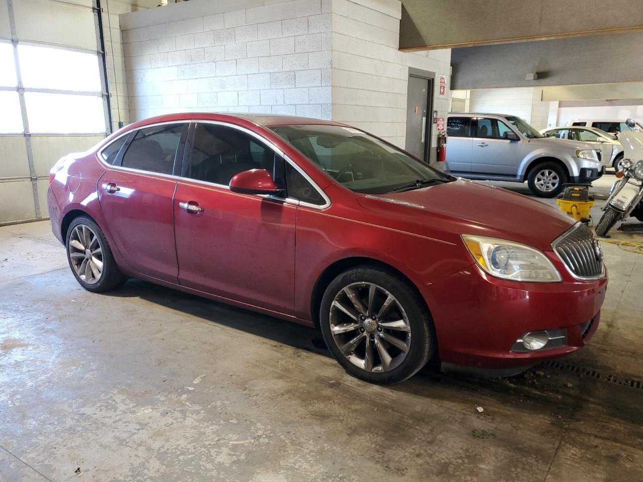 Photo 3 VIN: 1G4PS5SKXD4171272 - BUICK VERANO 