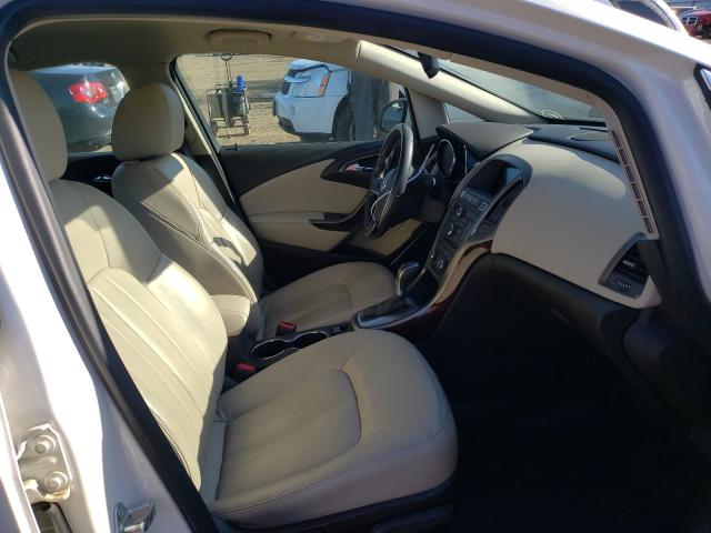 Photo 4 VIN: 1G4PS5SKXE4222934 - BUICK VERANO 