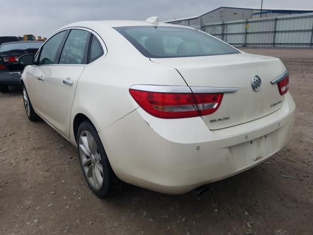 Photo 2 VIN: 1G4PS5SKXG4136817 - BUICK VERANO 