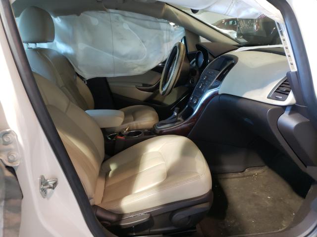 Photo 4 VIN: 1G4PS5SKXG4137868 - BUICK VERANO 