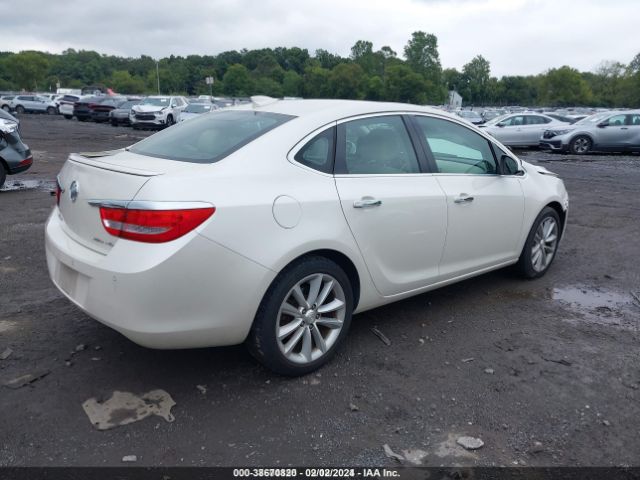 Photo 3 VIN: 1G4PS5SKXG4163340 - BUICK VERANO 