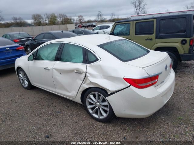 Photo 2 VIN: 1G4PT5SV2D4237465 - BUICK VERANO 