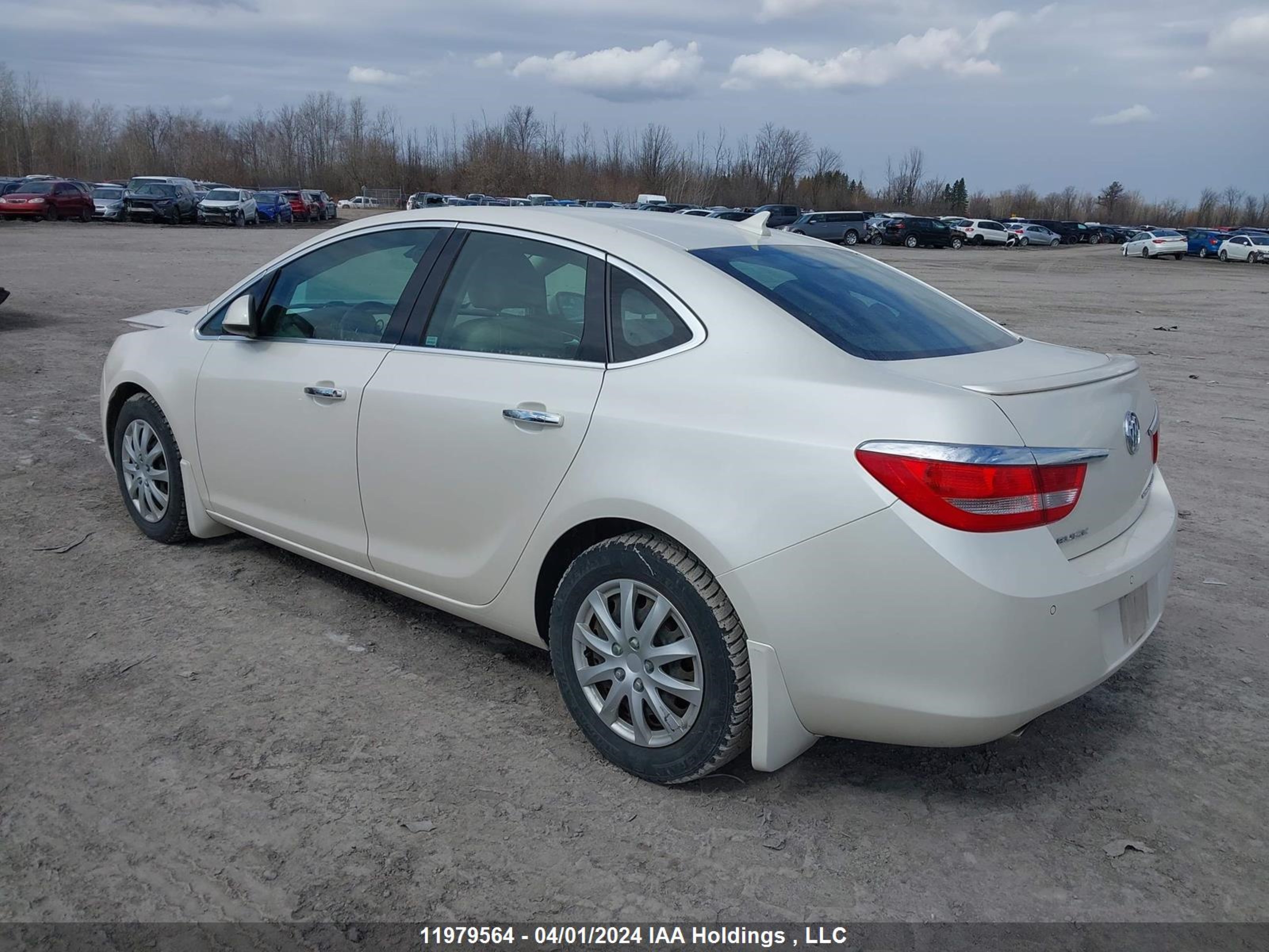 Photo 2 VIN: 1G4PT5SV2E4198183 - BUICK VERANO 