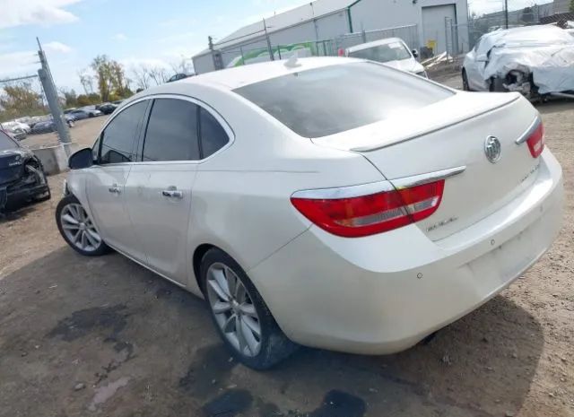 Photo 2 VIN: 1G4PT5SV3E4160221 - BUICK VERANO 