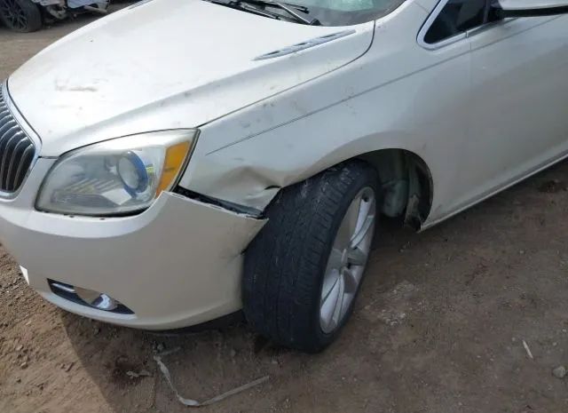 Photo 5 VIN: 1G4PT5SV3E4160221 - BUICK VERANO 