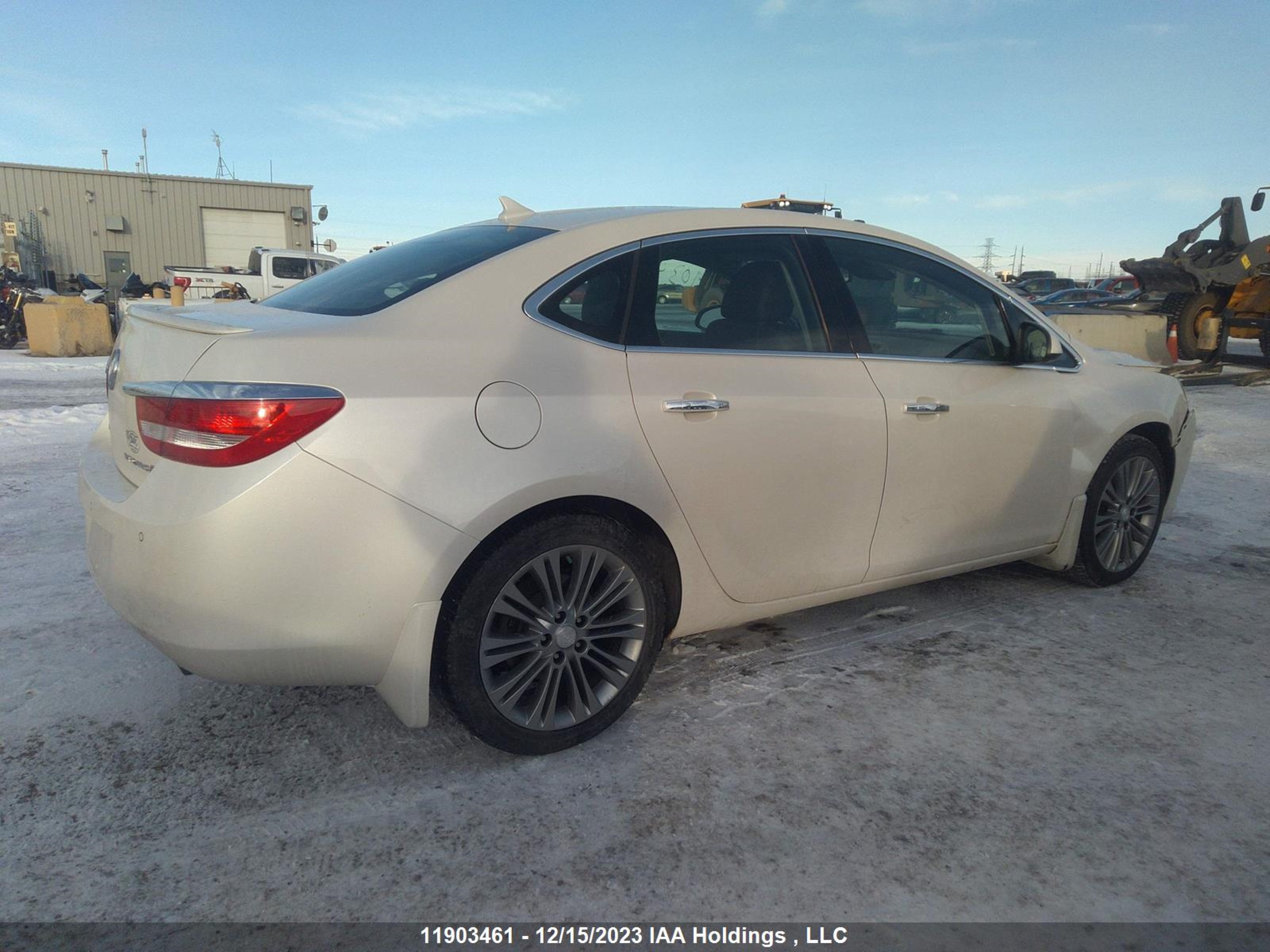 Photo 3 VIN: 1G4PT5SV3E4165760 - BUICK VERANO 