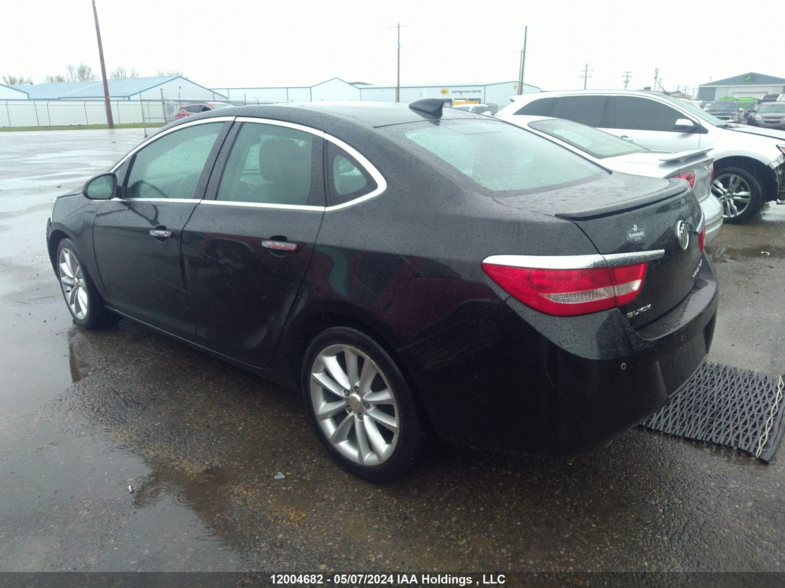 Photo 2 VIN: 1G4PT5SV5F4162635 - BUICK VERANO 