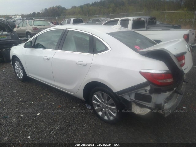 Photo 2 VIN: 1G4PV5SK2G4174842 - BUICK VERANO 