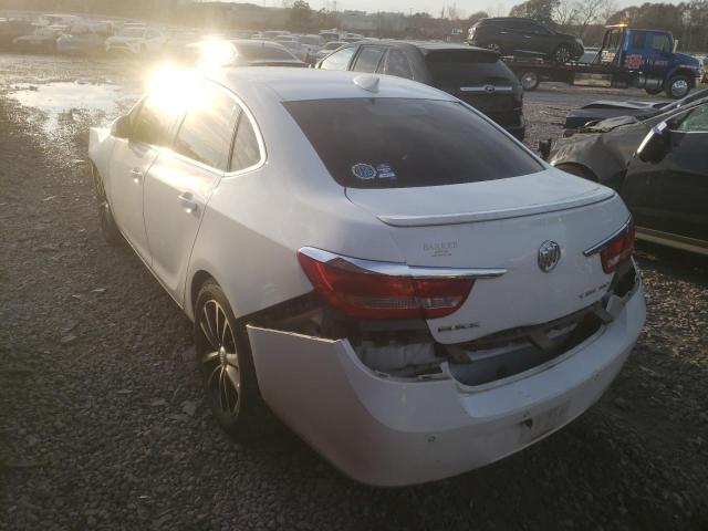 Photo 2 VIN: 1G4PW5SK0G4131128 - BUICK VERANO SPO 