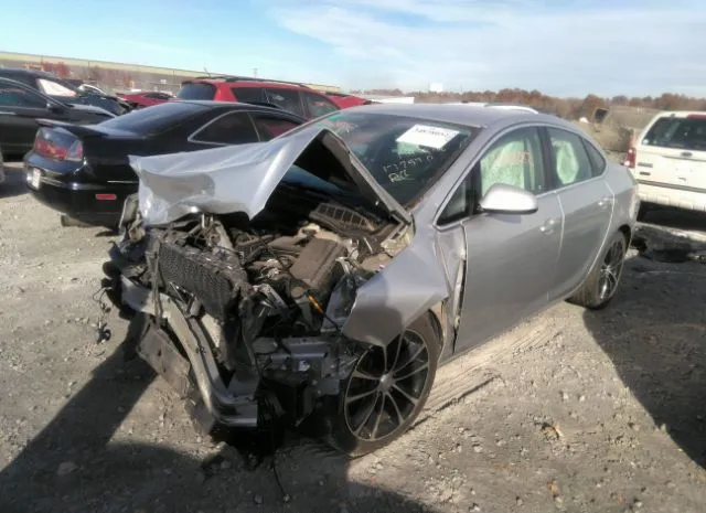 Photo 1 VIN: 1G4PW5SK0G4172570 - BUICK VERANO 