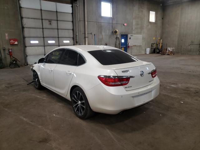 Photo 2 VIN: 1G4PW5SK3G4131902 - BUICK VERANO SPO 