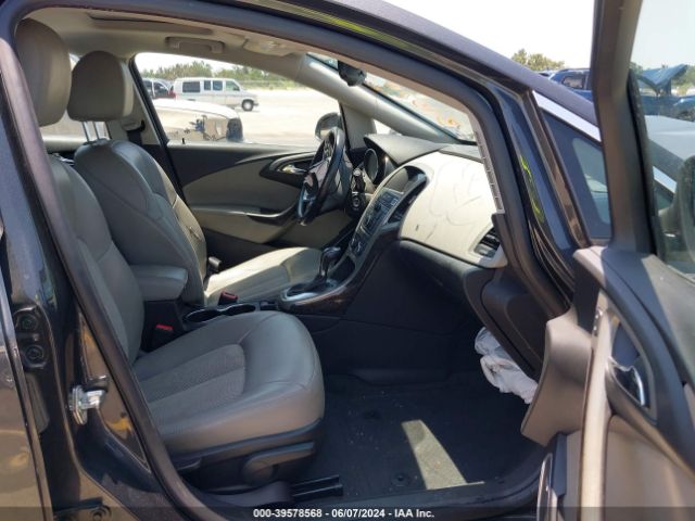 Photo 4 VIN: 1G4PW5SK4G4154153 - BUICK VERANO 