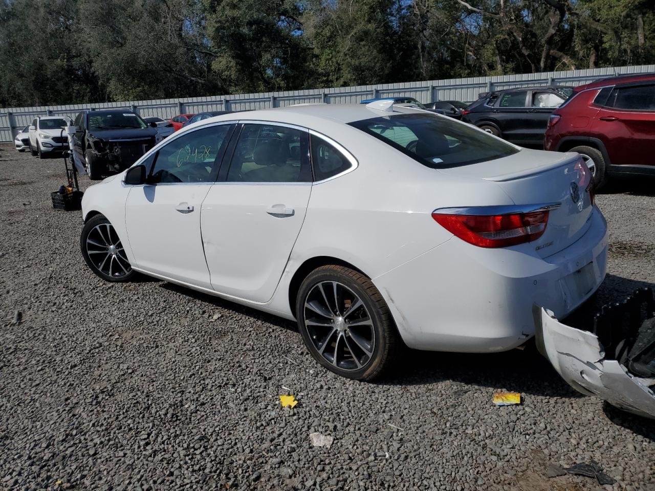 Photo 1 VIN: 1G4PW5SK4G4167985 - BUICK VERANO 