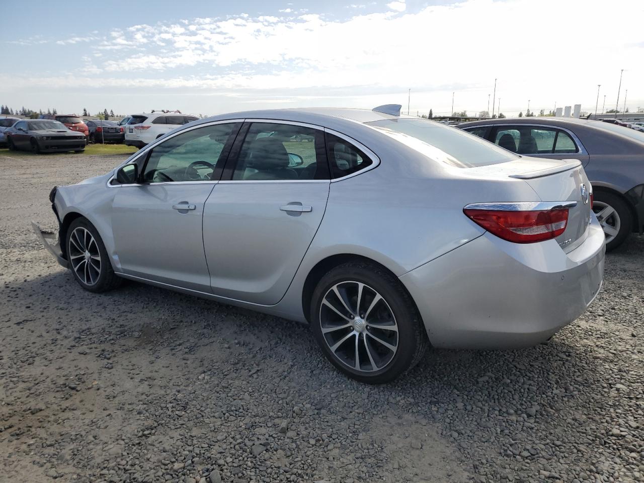 Photo 1 VIN: 1G4PW5SK5G4162259 - BUICK VERANO 