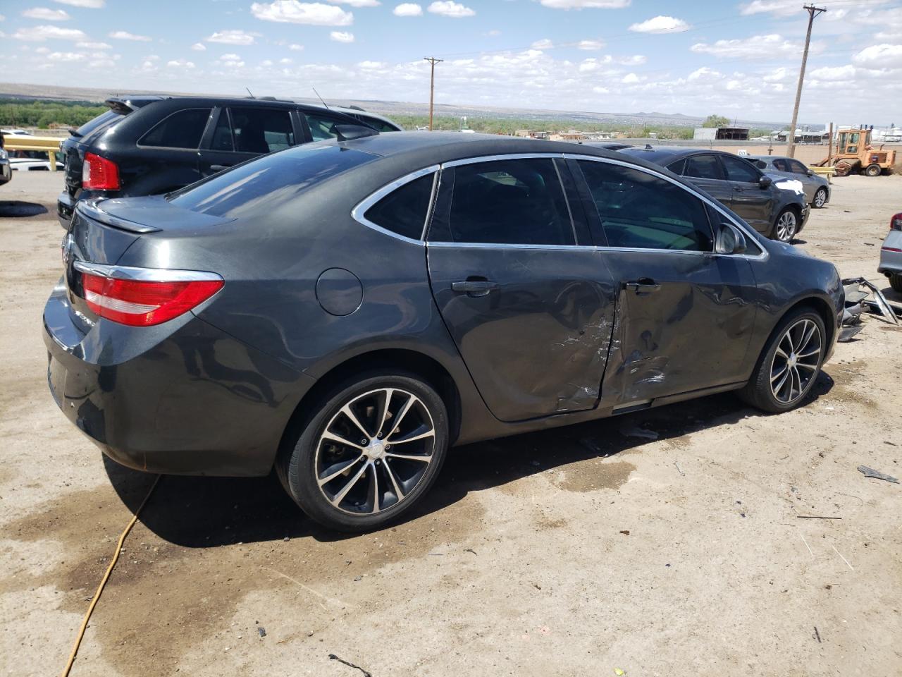 Photo 2 VIN: 1G4PW5SK5G4170555 - BUICK VERANO 