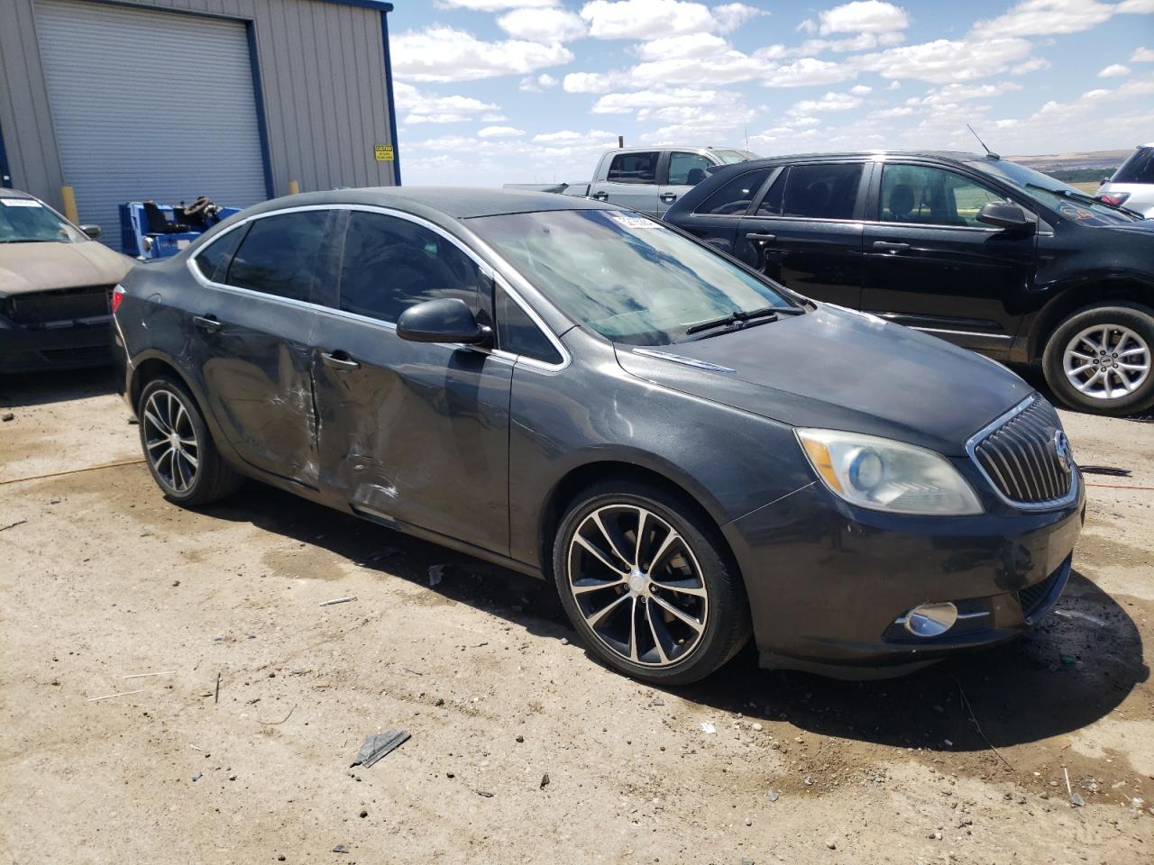 Photo 3 VIN: 1G4PW5SK5G4170555 - BUICK VERANO 