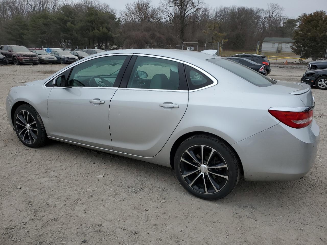 Photo 1 VIN: 1G4PW5SK8G4137064 - BUICK VERANO 