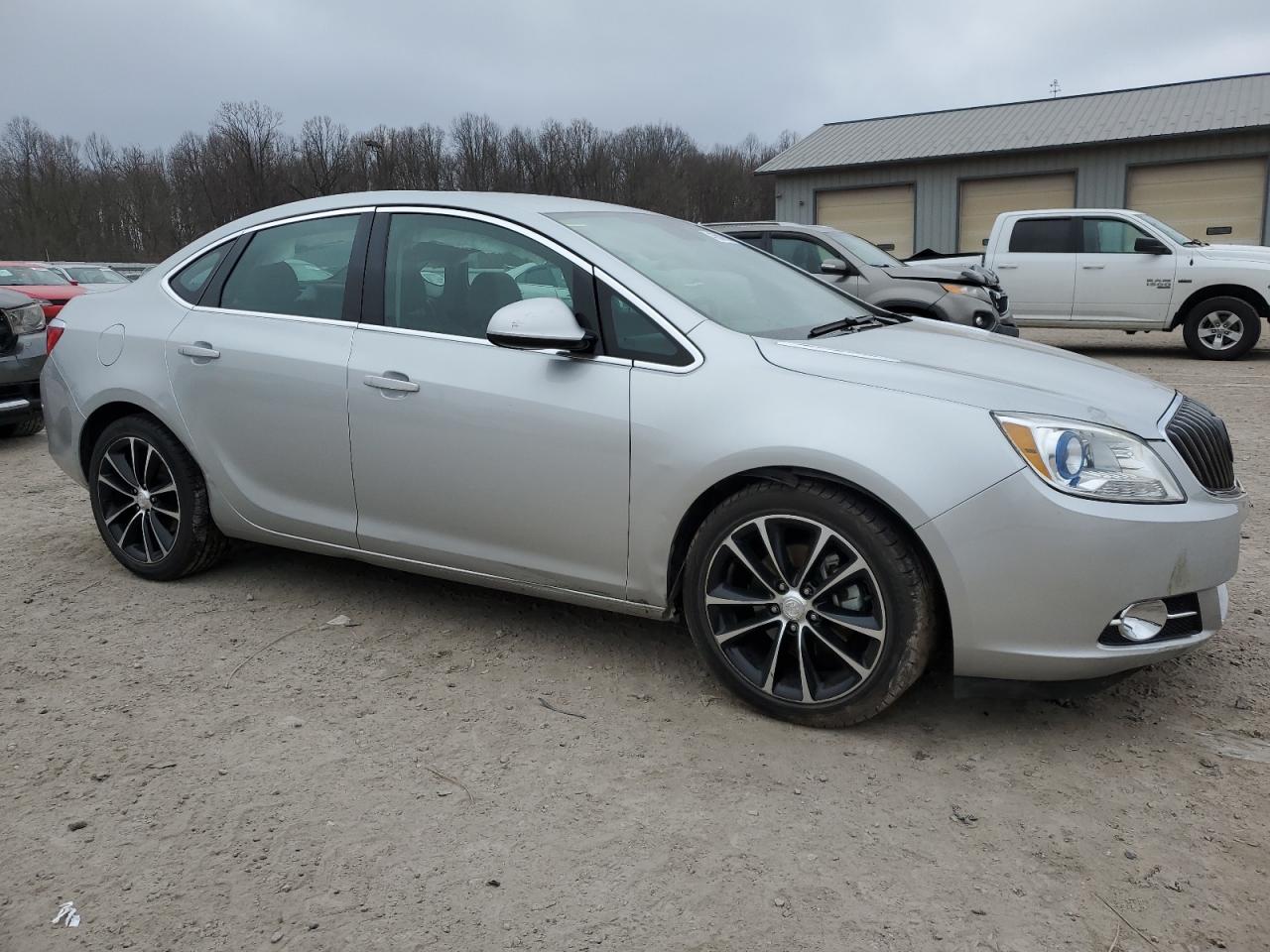 Photo 3 VIN: 1G4PW5SK8G4137064 - BUICK VERANO 