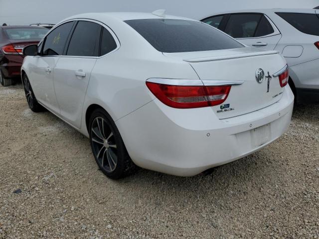 Photo 2 VIN: 1G4PW5SK9G4172535 - BUICK VERANO SPO 