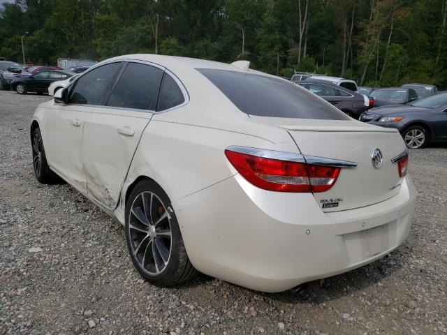 Photo 2 VIN: 1G4PW5SKXG4149765 - BUICK VERANO SPO 