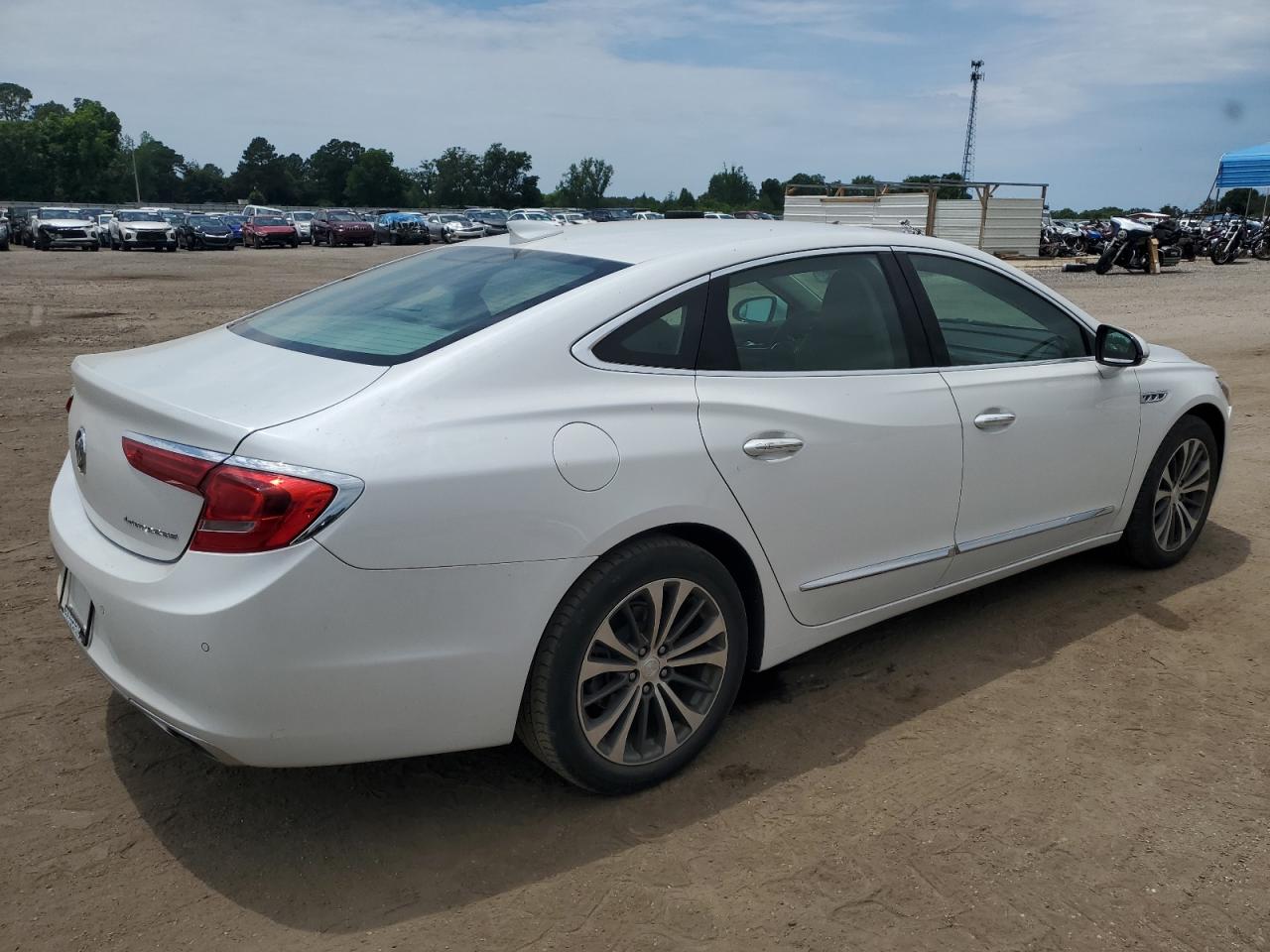 Photo 2 VIN: 1G4ZP5SS0HU124364 - BUICK LACROSSE 